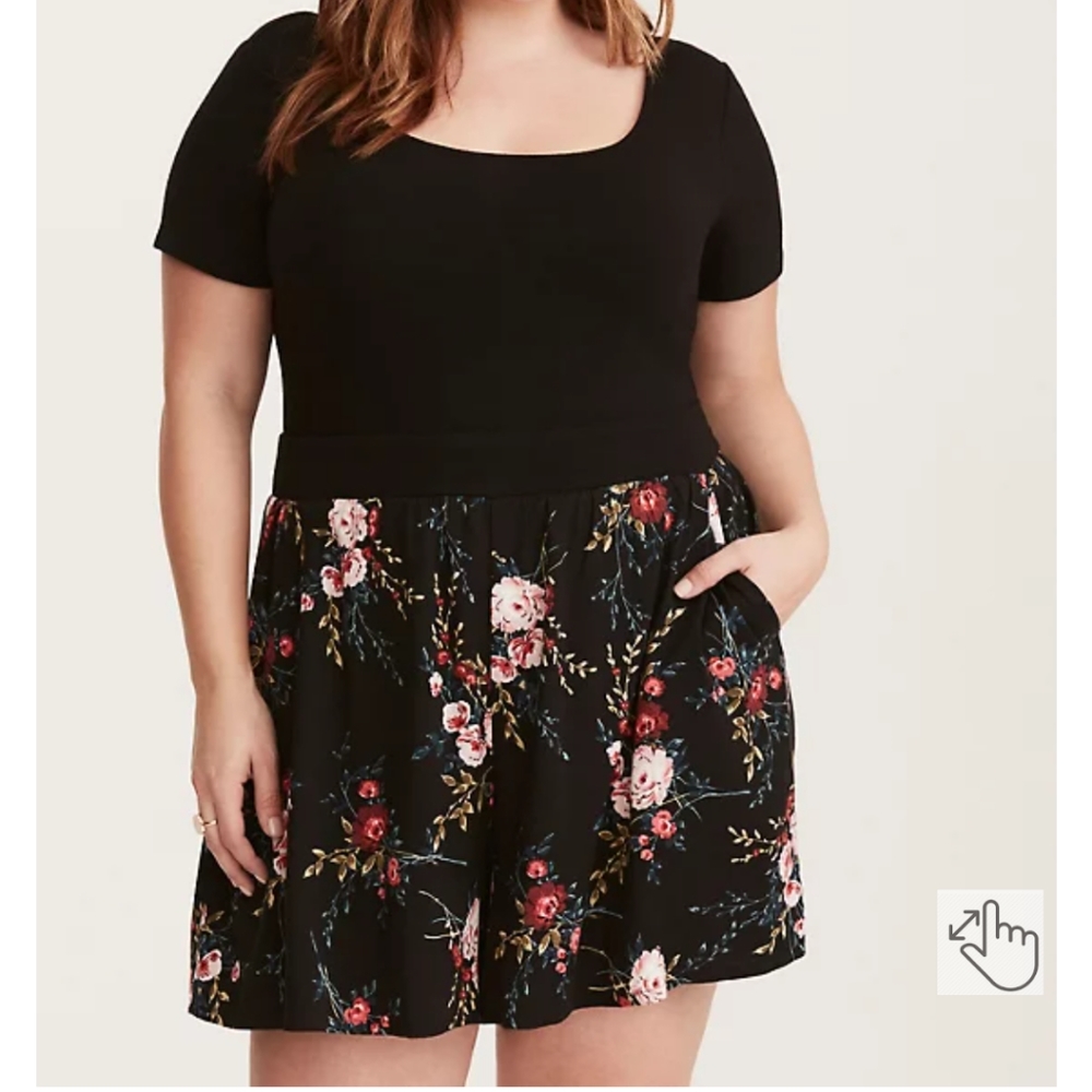 Torrid keyhole back floral romper